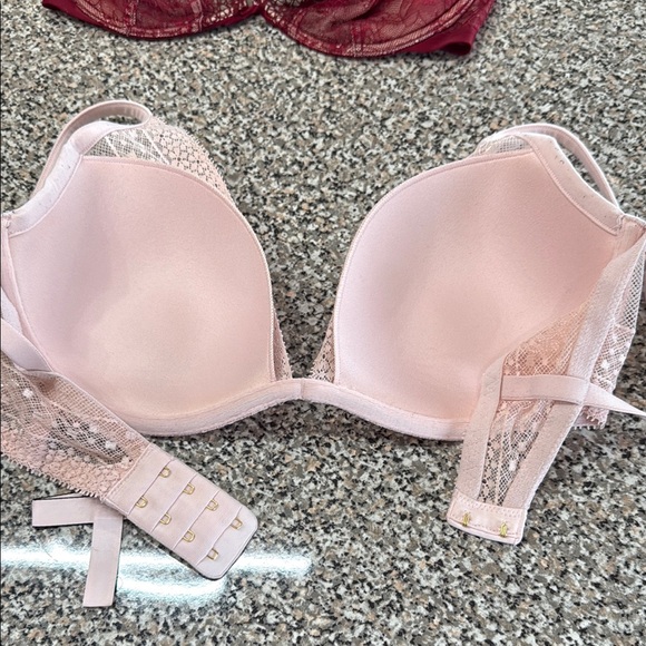(2) 32DD Victoria’s Secret Bras Elegant Lace and Mesh Bra Set Burgundy and Pink - Picture 4 of 8
